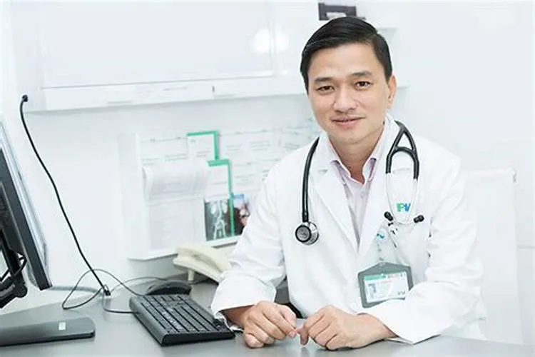 Khi nào cần đến gặp bác sĩ? "Đừng chủ quan" với những dấu hiệu nghiêm trọng