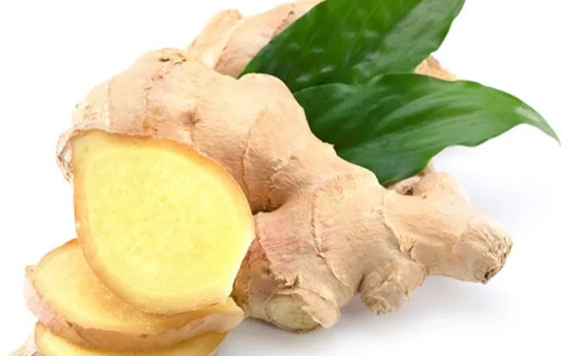 Chườm gừng rang muối