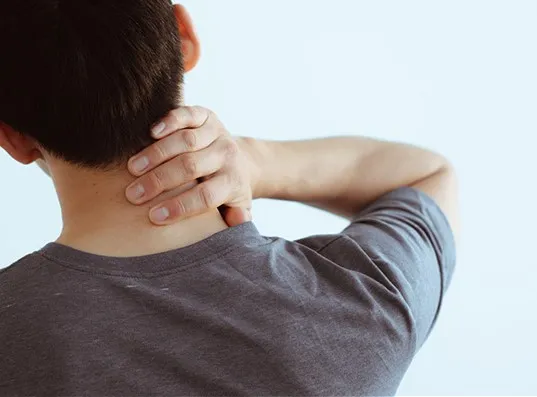 Cách chữa đau cổ vai gáy hiệu quả tại nhà