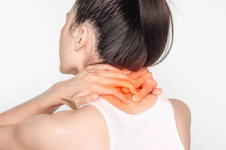 Đau cổ vai gáy: Vấn đề sức khỏe phổ biến